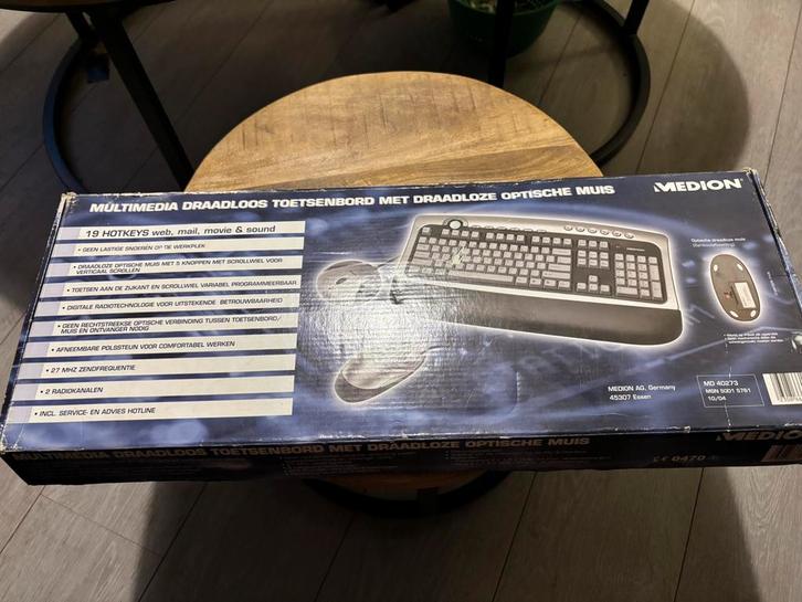 Medion Draadloos Toetsenbord & Muis Vintage Computer, Computers en Software, Vintage Computers, Ophalen of Verzenden