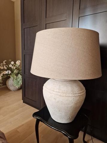 Grote Kruiklamp 50 cm met Linnen Kap beschikbaar voor biedingen