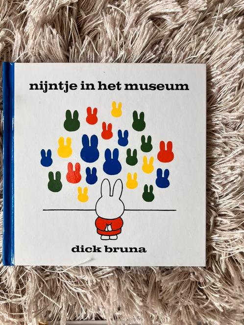 Dick Bruna - Nijntje in het museum, Boeken, Kinderboeken | Jeugd | onder 10 jaar, Zo goed als nieuw, Ophalen of Verzenden