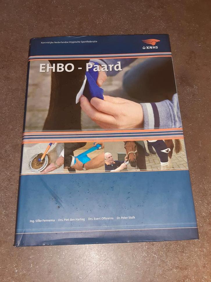 EHBO paard KNHS uitmuntende staat, Boeken, Dieren en Huisdieren, Zo goed als nieuw, Katten, Ophalen of Verzenden