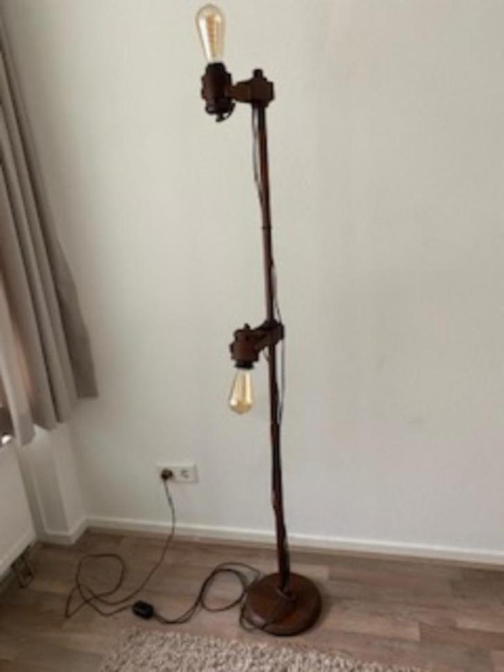 Vintage lamp, Huis en Inrichting, Lampen | Vloerlampen, Gebruikt, 150 tot 200 cm, Hout, Ophalen