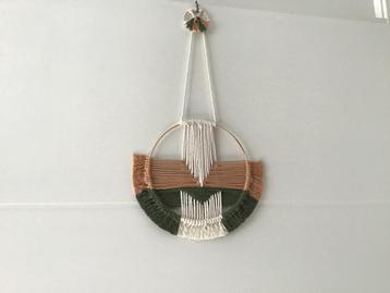 Leuke, unieke macramé hanger. Handgemaakt. NU 9,50€