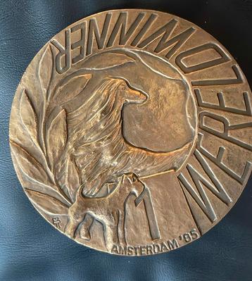 Medaille wereldtentoonstelling voor honden beschikbaar voor biedingen