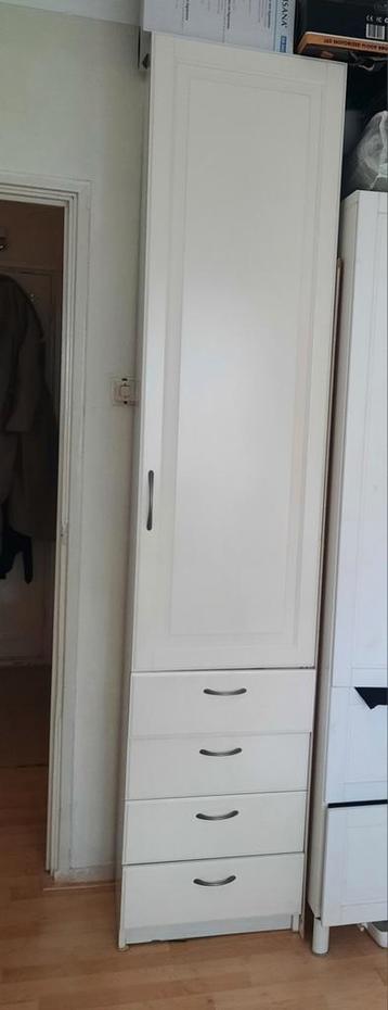 Kledingkast 
