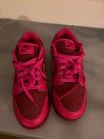 Nike dunk low valentine maat 41, Kleding | Dames, Ophalen, Nieuw, Sneakers of Gympen
