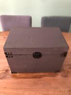 Schatkist of memorybox, grijs met slothaakje, Minder dan 50 cm, Gebruikt, Minder dan 50 cm, Ophalen of Verzenden