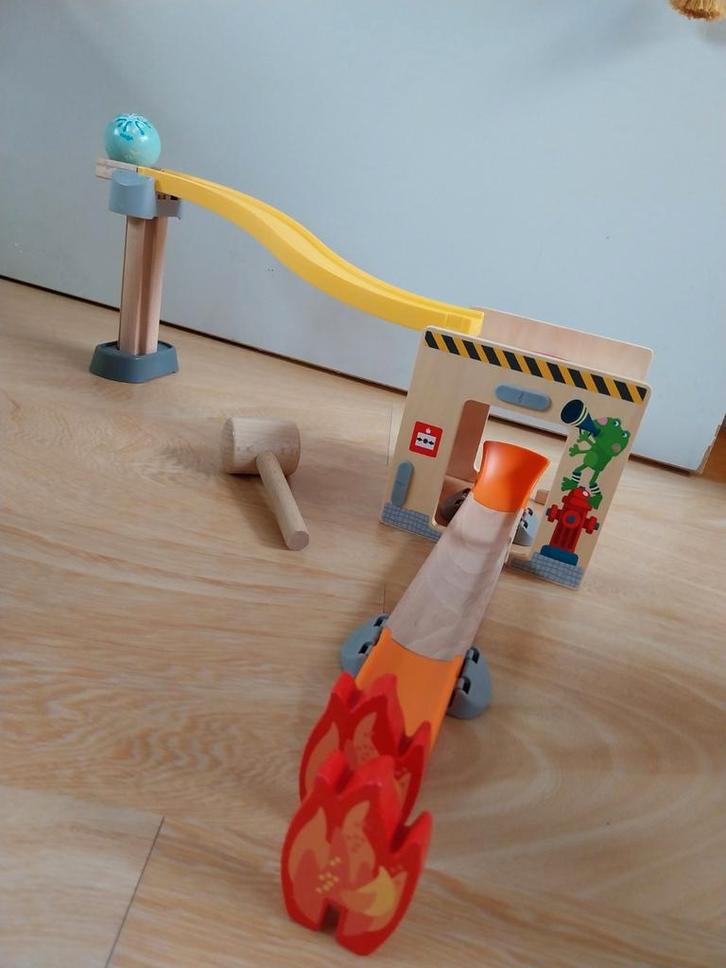 Haba Kullerbu Brandweer Knikkerbaan, Kinderen en Baby's, Speelgoed | Houten speelgoed, Zo goed als nieuw, Overige typen, Ophalen of Verzenden
