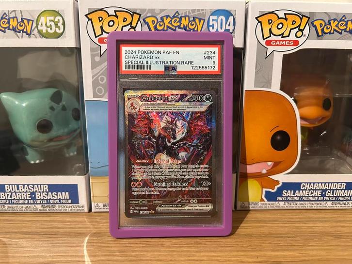 Charizard #234 Pakldean Fates psa 9, Hobby en Vrije tijd, Verzamelkaartspellen | Pokémon, Zo goed als nieuw, Ophalen of Verzenden