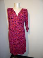 Joseph Ribkoff stretch jurk gouden hardware met merk print42