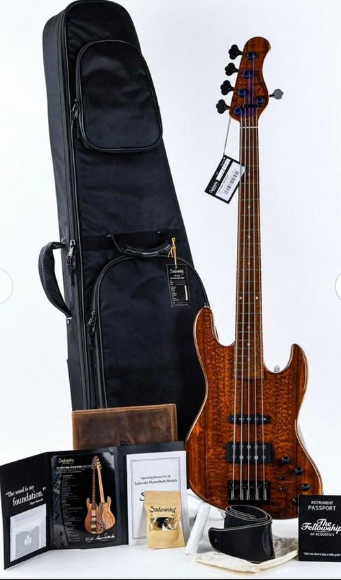 Sadowsky 5 masterbuilt Ltd ed 2022, Muziek en Instrumenten, Snaarinstrumenten | Gitaren | Bas, Zo goed als nieuw, Ophalen