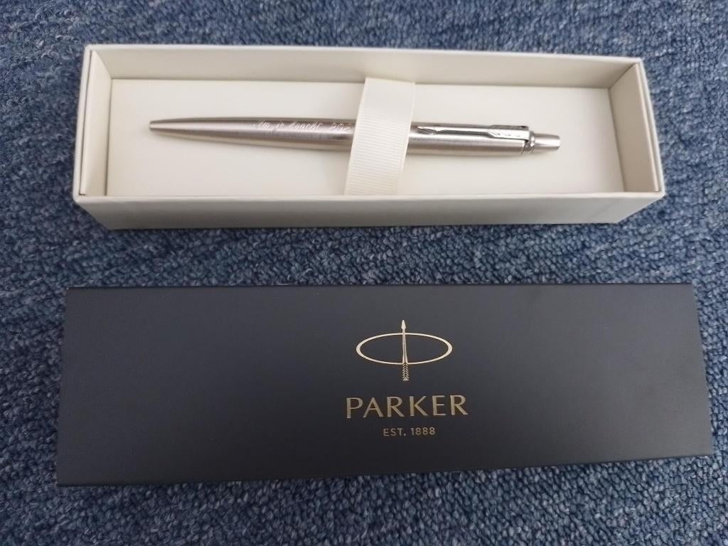 prachtige parker pen in doosje, Diversen, Schrijfwaren, Ophalen of Verzenden, Nieuw