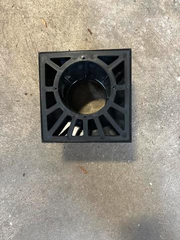 Zwarte Afvoerput beschikbaar voor biedingen