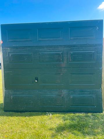 Garagedeur ISO40 Hormann rall 6009 levering of montage beschikbaar voor biedingen