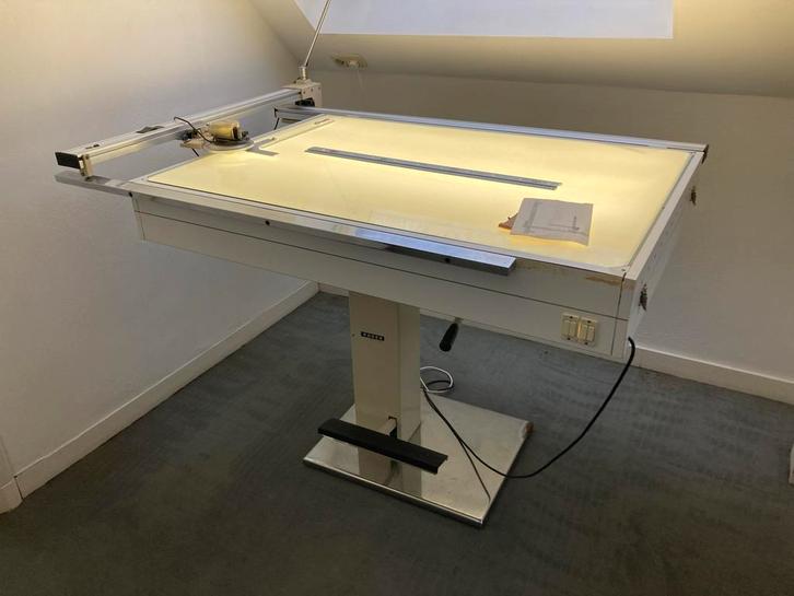 Neolt Tekentafel met Lichtbak, Doe-het-zelf en Verbouw, Tekentafels, Gebruikt, 150 tot 170 cm, Verlichting, Ophalen