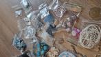 Creatieve kralen en accessoires verkoop voor armbandjes, Overige materialen, Zo goed als nieuw, 4 bedels of meer, Ophalen