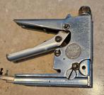 Tacker, nietpistool, Ophalen, Gebruikt