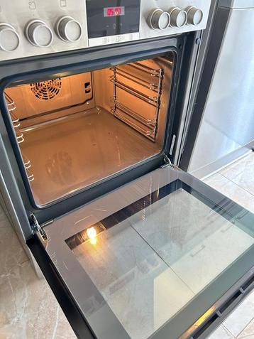 Bosch HXR39IE50N gasfornuis met hete luchtoven beschikbaar voor biedingen