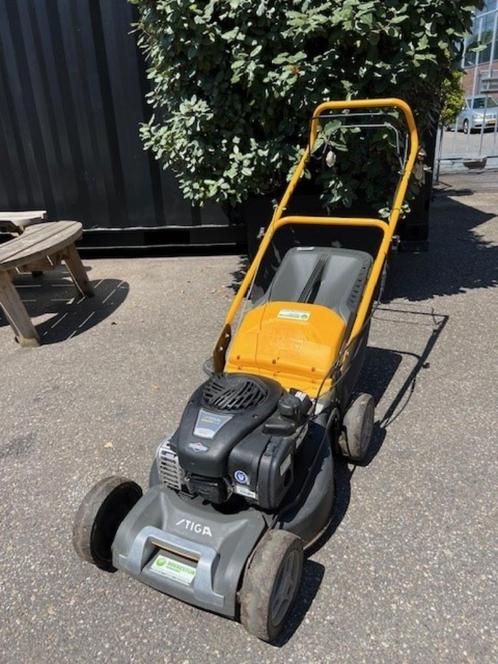 Stiga loopmaaier met briggs and stratton motor, Tuin en Terras, Grasmaaiers, Gebruikt, Benzine-grasmaaier, 40 t/m 49 cm, Cirkelmaaier