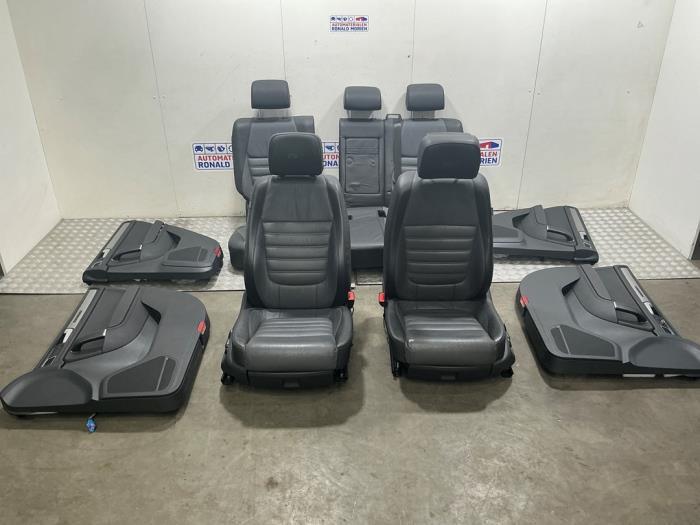 Bekleding Set (compleet) van een Volkswagen Touareg (Touareg, 12 maanden garantie, Gebruikt, -, Volkswagen