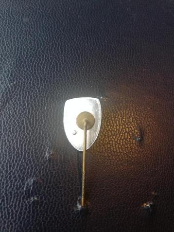 Speldje de producent  beschikbaar voor biedingen