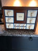 Antiek kastje met bakjes, Ophalen