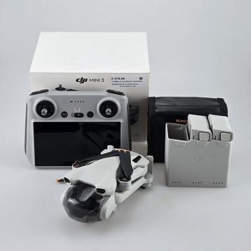DJI Mini 3 met Smart controller, Oplaad dock en extra Accu beschikbaar voor biedingen