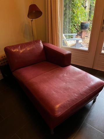 Mooie Chaise Lounge beschikbaar voor biedingen