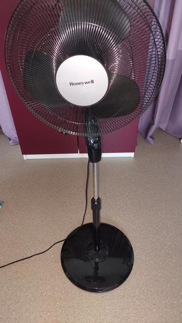 Vloerventilator beschikbaar voor biedingen