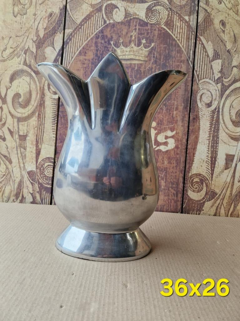 Bijzondere aluminium vaas van Bob, Antiek en Kunst, Ophalen of Verzenden