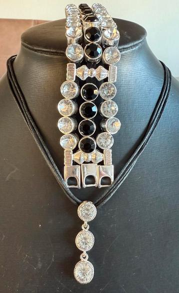 Mooie set van armband en ketting met strass ! beschikbaar voor biedingen