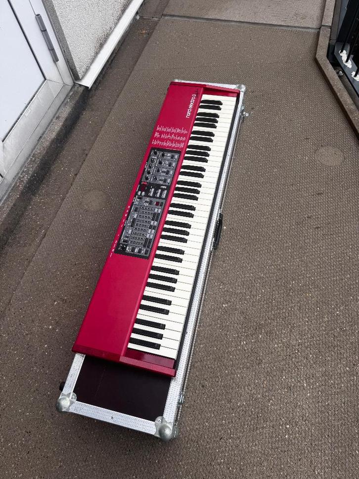 Nord Electro 3 incl. flight case, Muziek en Instrumenten, Keyboards, Zo goed als nieuw, Overige aantallen, Overige merken, Aanslaggevoelig
