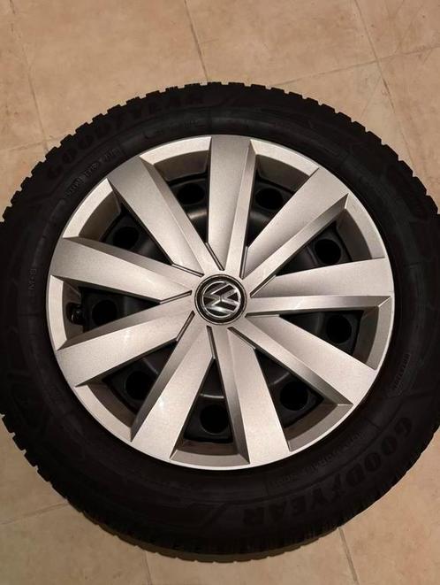 Goodyear winterbanden 205/60 R16 op VW, Auto diversen, Autosport-onderdelen, Zo goed als nieuw, Ophalen