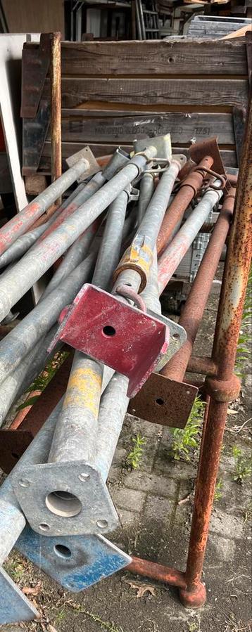 Schroefstempels - Diversen beschikbaar voor biedingen