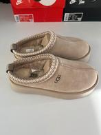 Uggs Tazz II, Kleding | Dames, Schoenen, Bruin, Verzenden, Zo goed als nieuw, Pantoffels of Sloffen