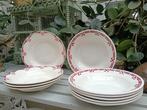 Zes diepe borden met rood decor, St. Amand, Antiek en Kunst, Ophalen of Verzenden