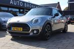 MINI Clubman 1.5 COOPER AUT | PANO | NAVI | NL AUTO | RIJKLA, Auto's, Gebruikt, Origineel Nederlands, 3 cilinders, Zilver of Grijs