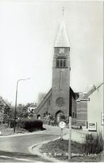 Lopik – R.K. Kerk ‘St. Jacobus’., Verzamelen, Ansichtkaarten | Nederland, Ophalen of Verzenden, 1960 tot 1980, Ongelopen, Utrecht