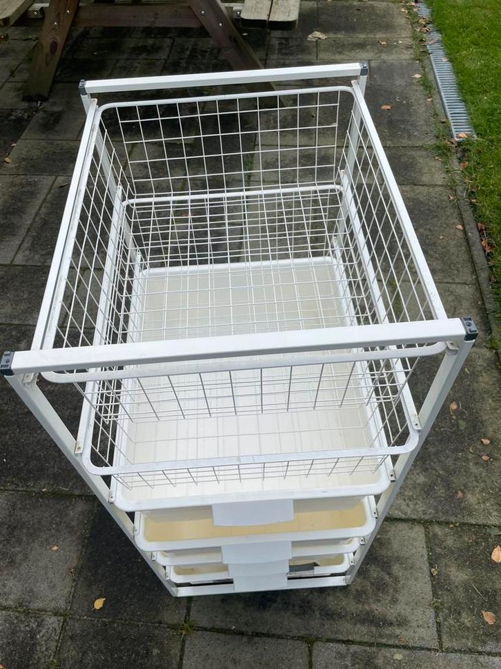 Ikea komplement kastje met 2 draadmanden en dichte bakken., Huis en Inrichting, Kasten | Kledingkasten, Gebruikt, Minder dan 100 cm