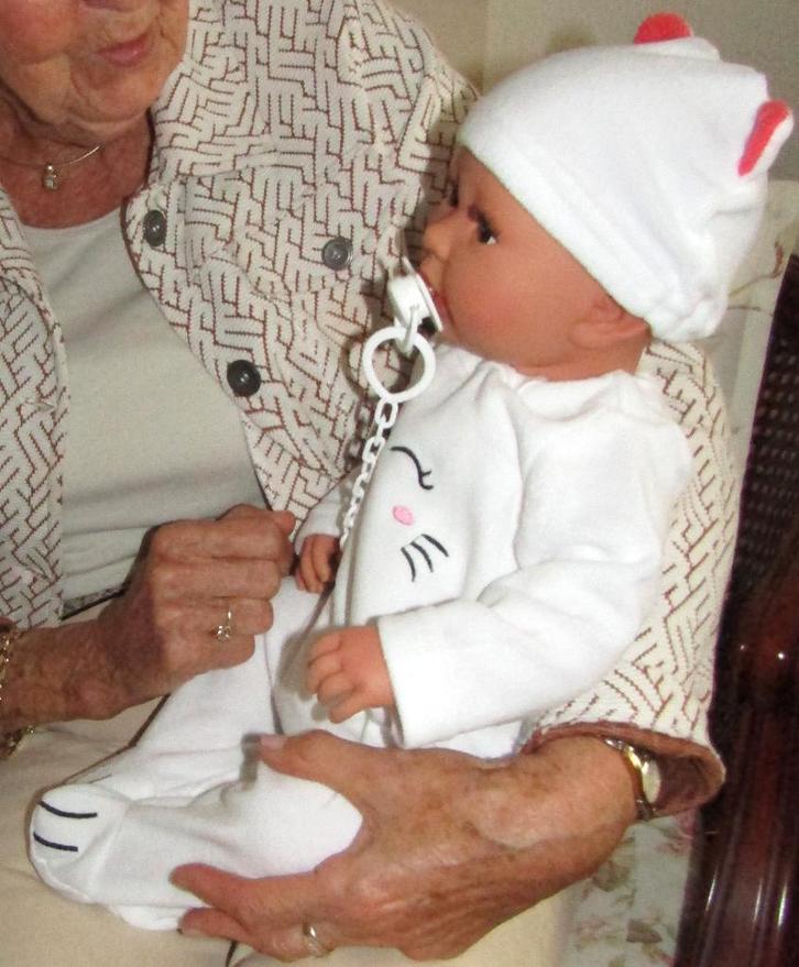 grote baby levensechte babypop soft body bruine ogen 52 cm, Kinderen en Baby's, Speelgoed | Poppen, Nieuw, Babypop, Ophalen of Verzenden