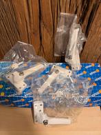 AXA RAAMSLUITING WIT GELAKT ALUMINIUM MET CILINDERSLOT 10 ST, Ophalen of Verzenden, Nieuw, Overige materialen, Slot