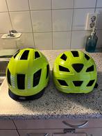 Twee Abus fietshelmen, Fietsen en Brommers, Fietsaccessoires | Fietshelmen, Ophalen of Verzenden, Zo goed als nieuw, L, Abus