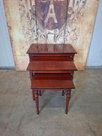 Set van drie klassieke bijzettafeltjes zogenoemde nesttafelt, 45 tot 60 cm, Minder dan 55 cm, Ophalen of Verzenden, Zo goed als nieuw