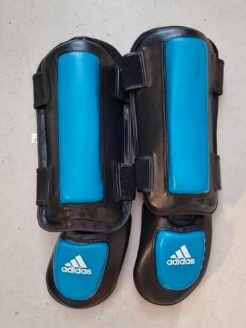 Scheenbeschermers Adidas XXL,L/XL beschikbaar voor biedingen