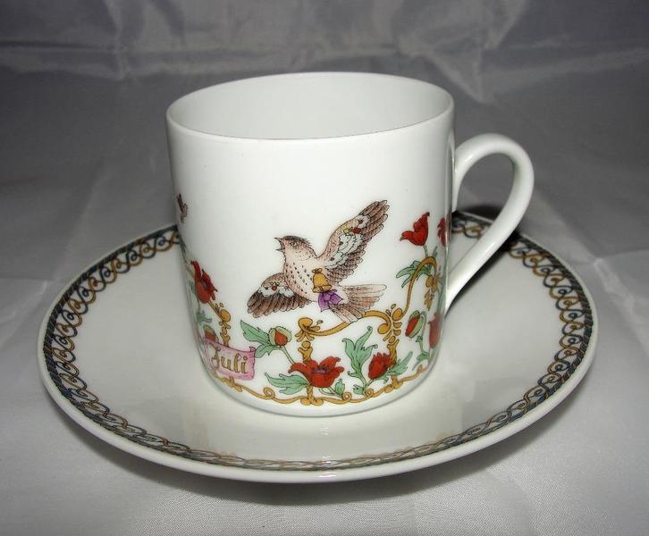 Hutschenreuther Ole Winther maand kop en schotel Juli, Antiek en Kunst, Curiosa en Brocante, Ophalen of Verzenden
