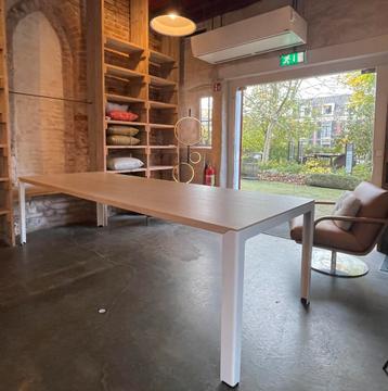 Leolux Kalia tafel massief eiken 280 cm!! beschikbaar voor biedingen