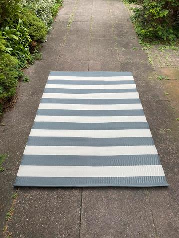 Buitenkleed, 3 stuks 120x180cm beschikbaar voor biedingen