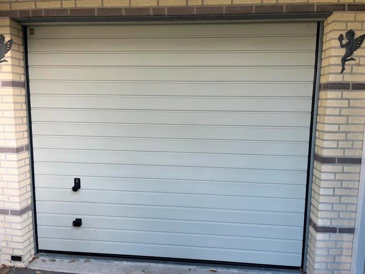 Elektrische garagedeur Hormann, Doe-het-zelf en Verbouw, Rolluiken, Zo goed als nieuw, 200 cm of meer, 200 cm of meer, Wit, Elektrische bediening