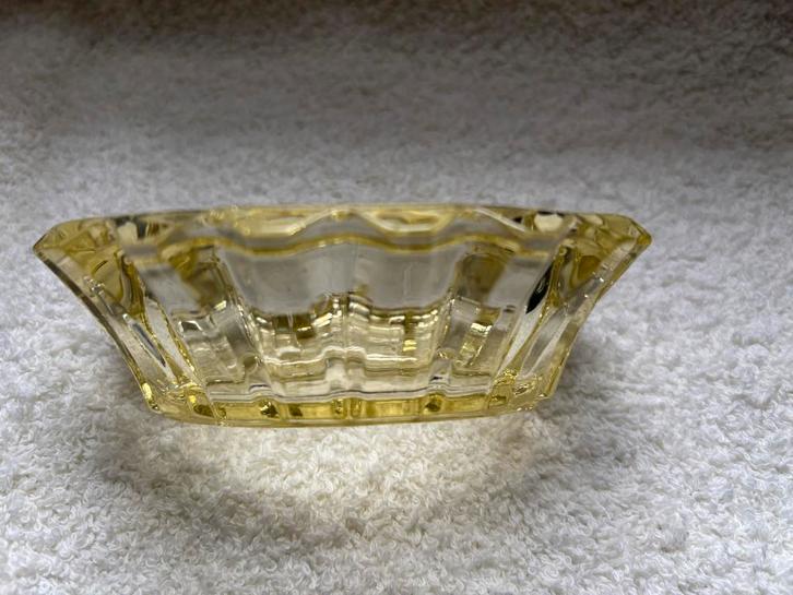 Antiek Geel Glazen Snoepschaaltje, Antiek en Kunst, Antiek | Glas en Kristal, Ophalen of Verzenden