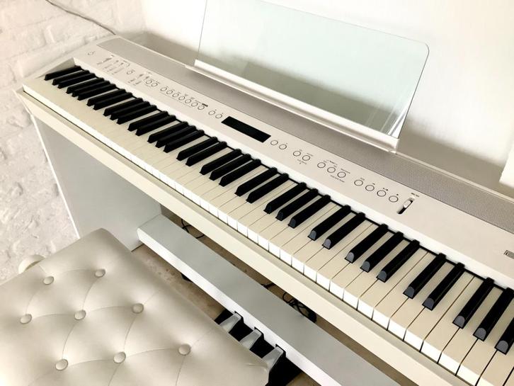elektrische piano ROLAND FP60 X pianobank, pedalen en kast, Muziek en Instrumenten, Piano's, Nieuw, Wit, Digitaal, Ophalen