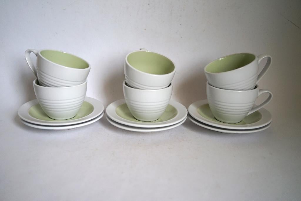 Johnson Brothers aardewerk kop schotel kan soft leaf groen., Huis en Inrichting, Keuken | Servies, Ophalen of Verzenden, Zo goed als nieuw